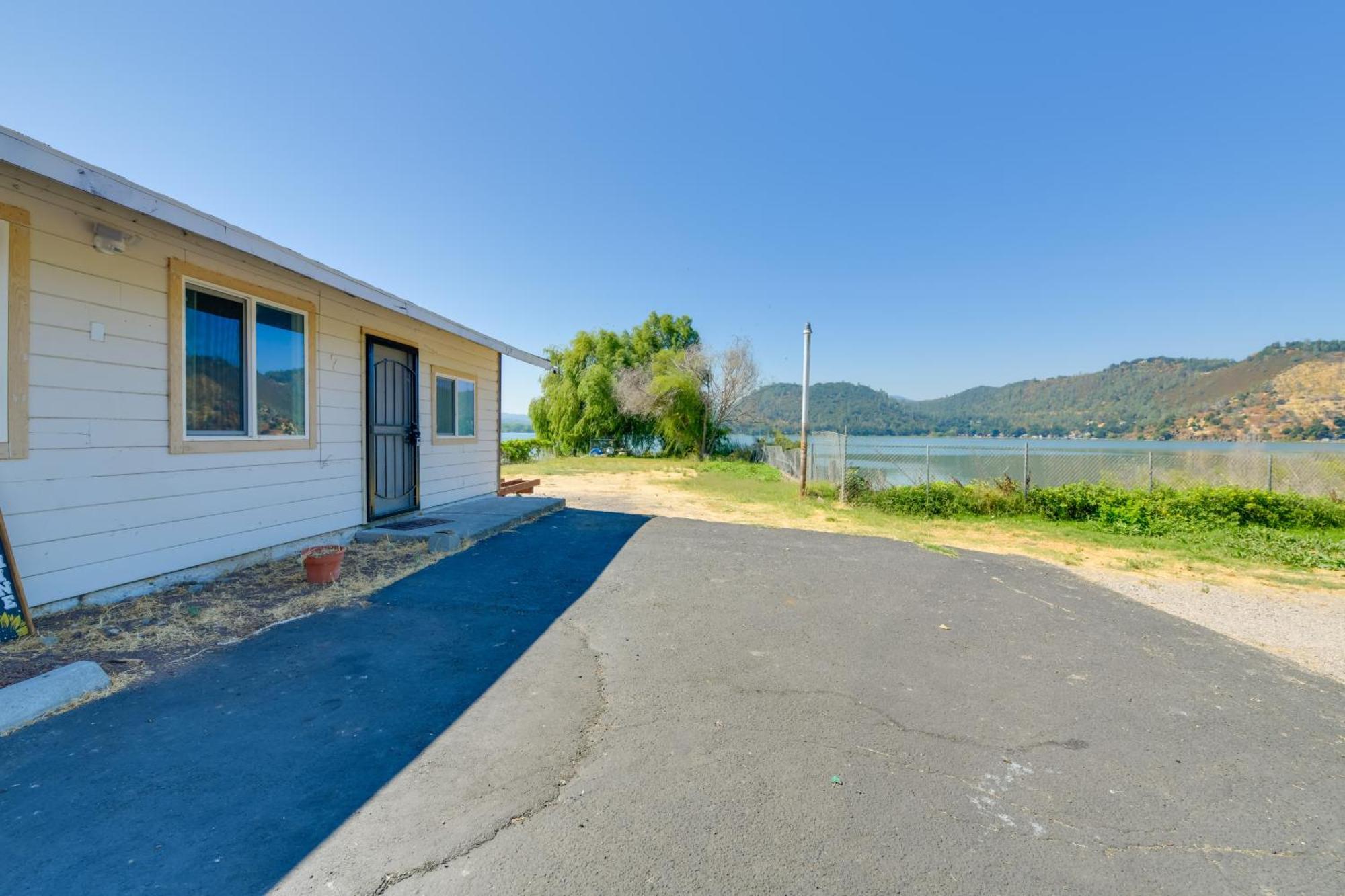 Апартаменты End Unit With Clear Lake Access In Norcal! Клирлейк Экстерьер фото