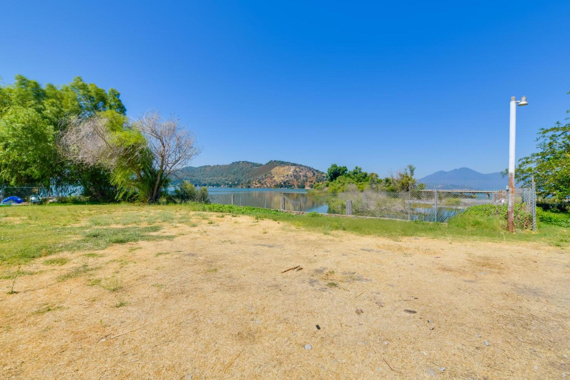 Апартаменты End Unit With Clear Lake Access In Norcal! Клирлейк Экстерьер фото